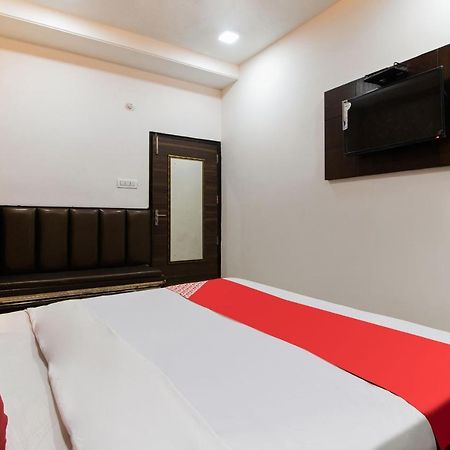 Oyo 48489 Adarsh Plaza Hotel ซาฮารันปูร์ ภายนอก รูปภาพ