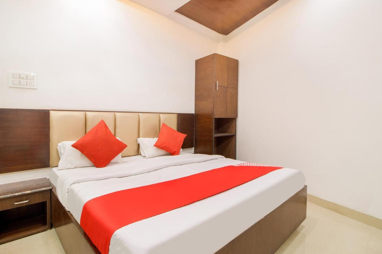 Oyo 48489 Adarsh Plaza Hotel ซาฮารันปูร์ ภายนอก รูปภาพ