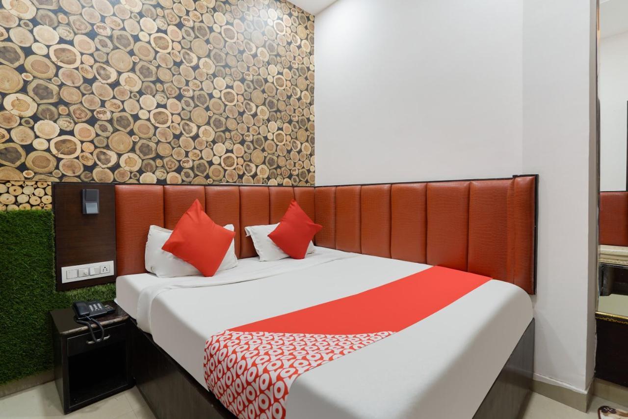 Oyo 48489 Adarsh Plaza Hotel ซาฮารันปูร์ ภายนอก รูปภาพ